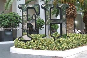 185 SE 14th Ter #1605, Miami FL 33131