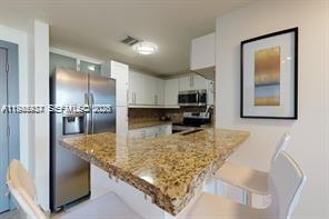 185 SE 14th Ter #1605, Miami FL 33131