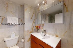 185 SE 14th Ter #1605, Miami FL 33131