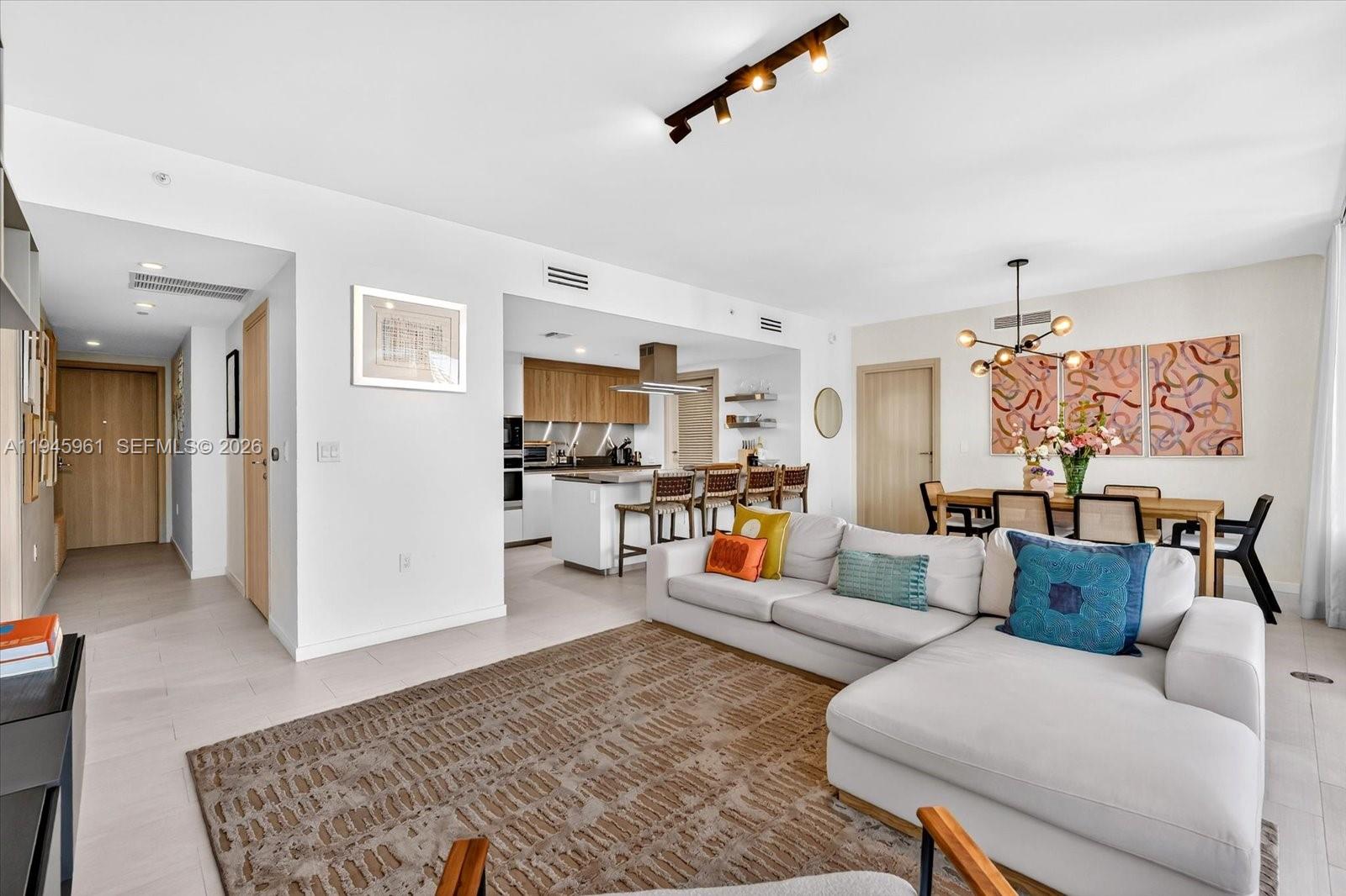 1000 Brickell Plaza #4809, Miami FL 33131