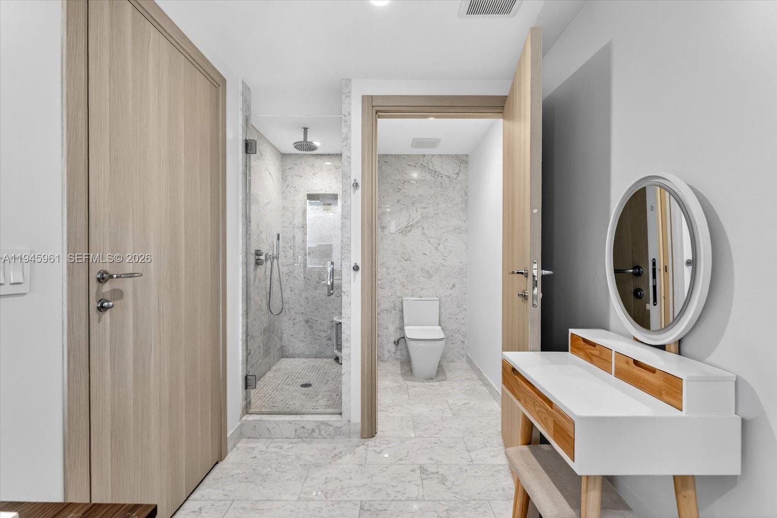 1000 Brickell Plaza #4809, Miami FL 33131