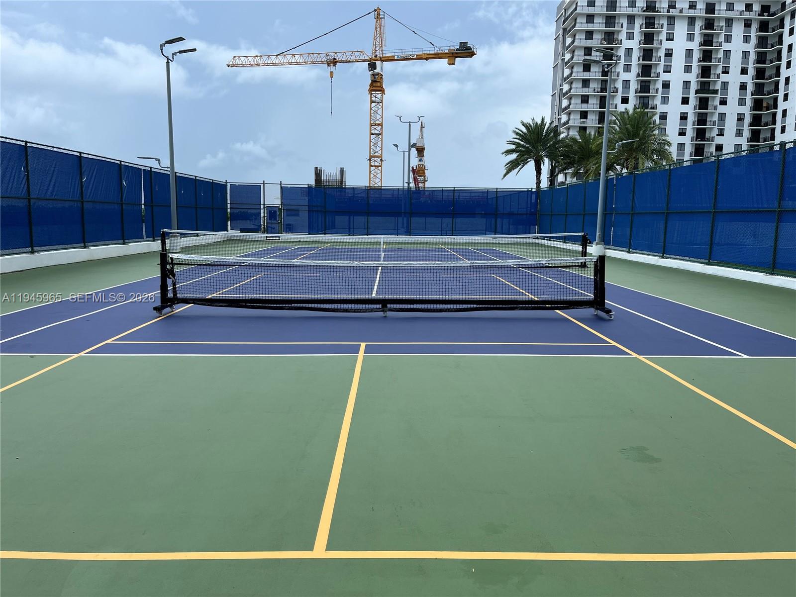 North Miami Beach FL 33160 - A11945965