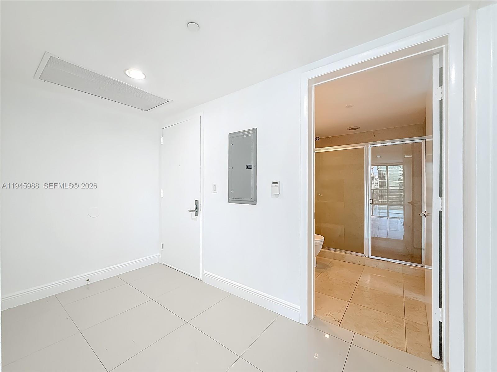 475 Brickell Ave #4215, Miami FL 33131