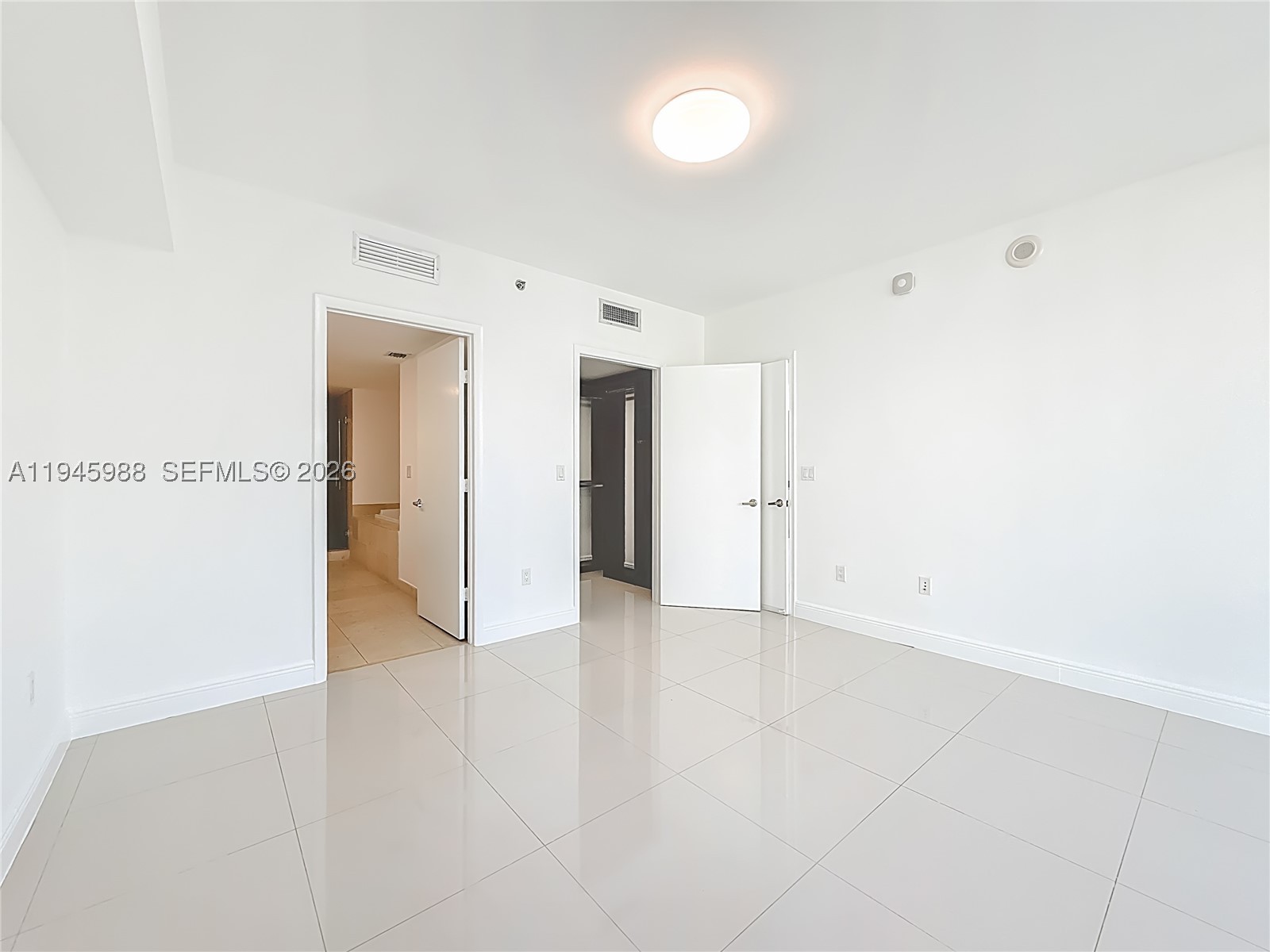 475 Brickell Ave #4215, Miami FL 33131