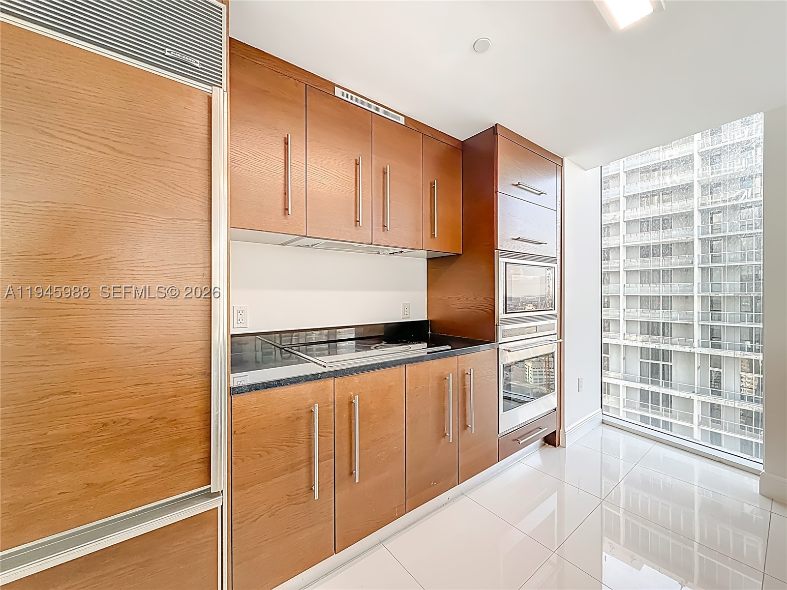 475 Brickell Ave #4215, Miami FL 33131