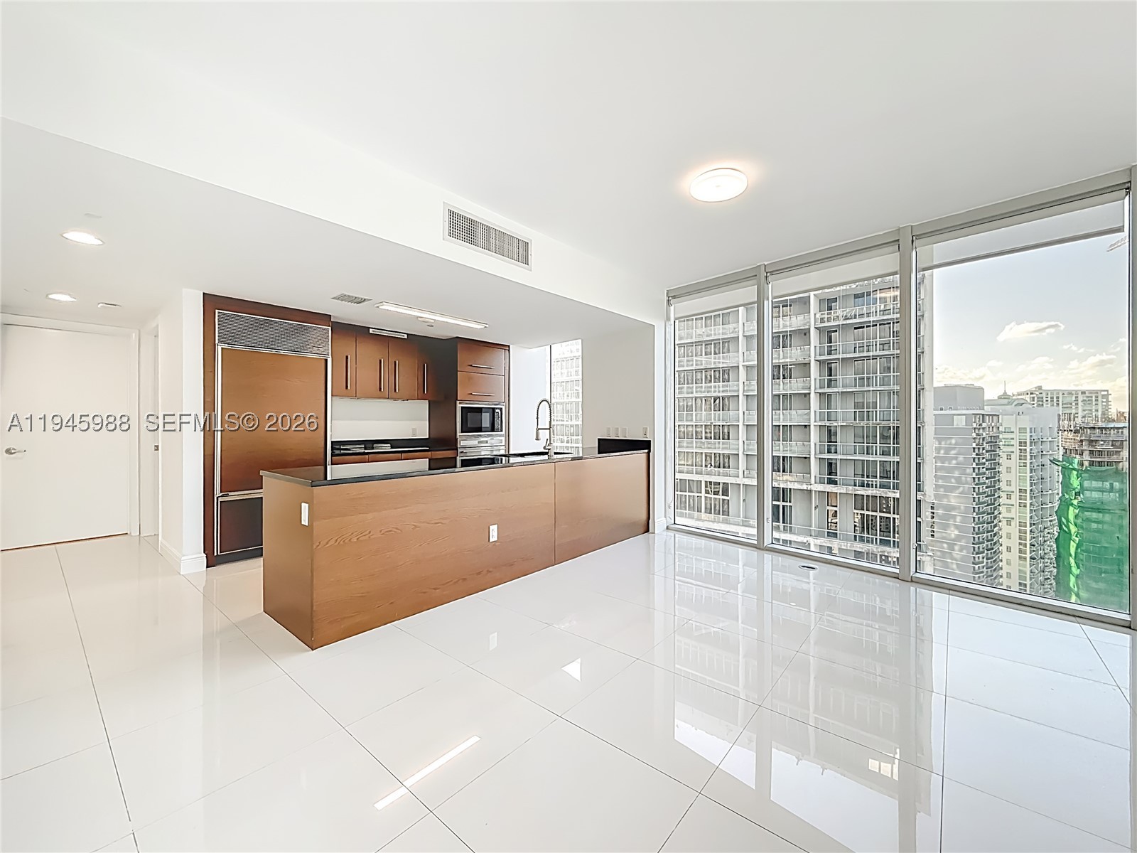 475 Brickell Ave #4215, Miami FL 33131