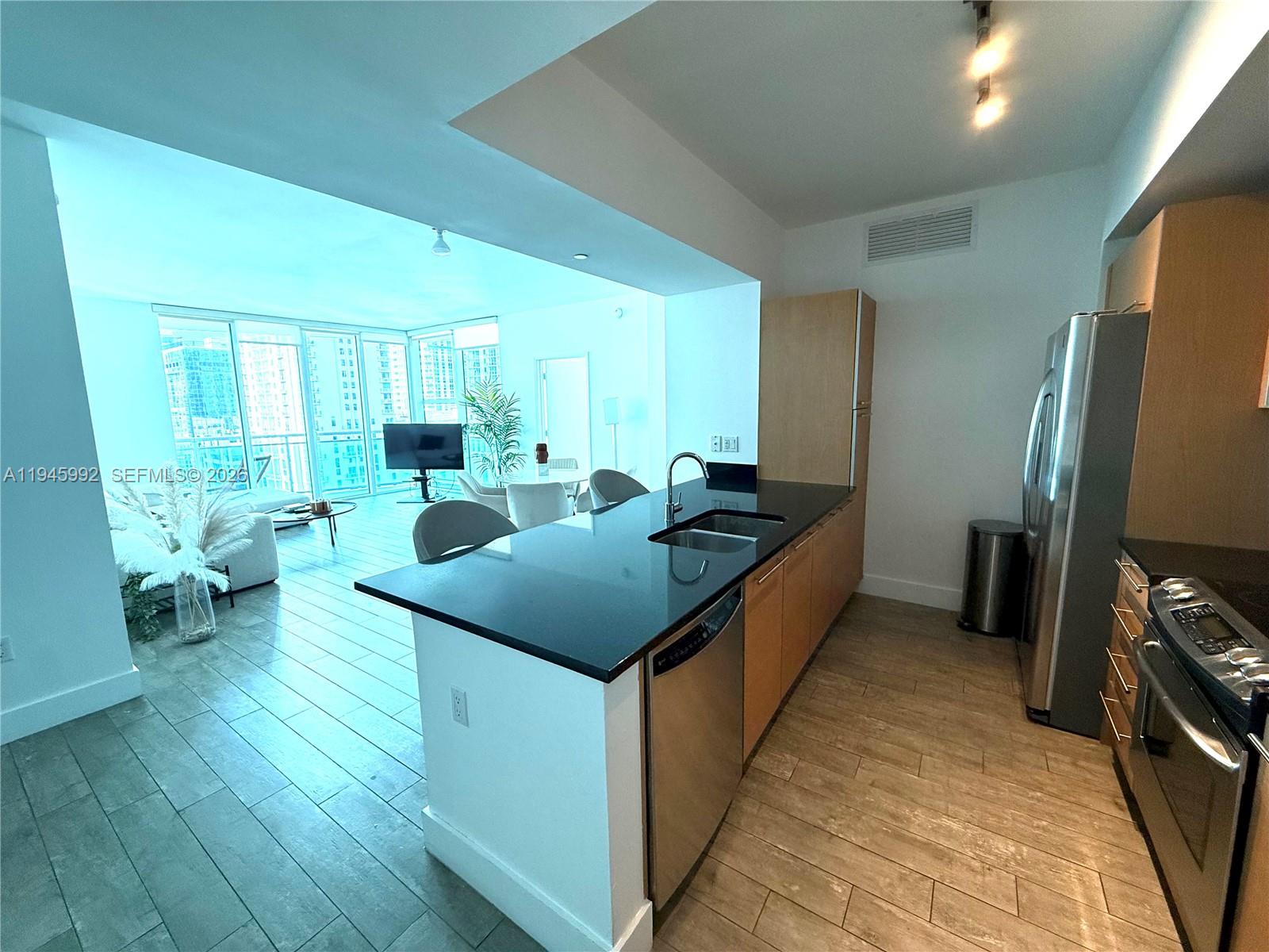 951 Brickell Ave #1511, Miami FL 33131