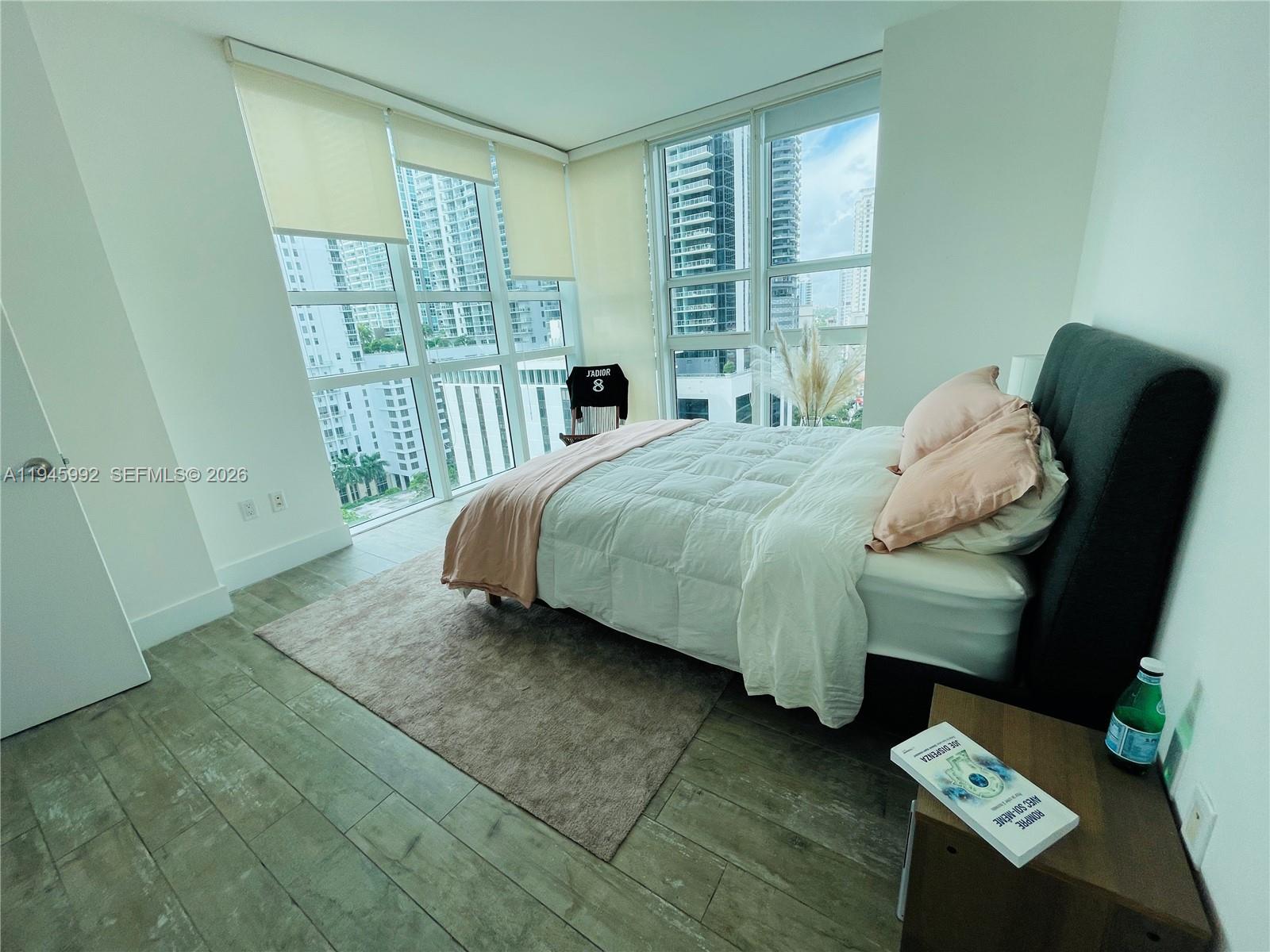 951 Brickell Ave #1511, Miami FL 33131