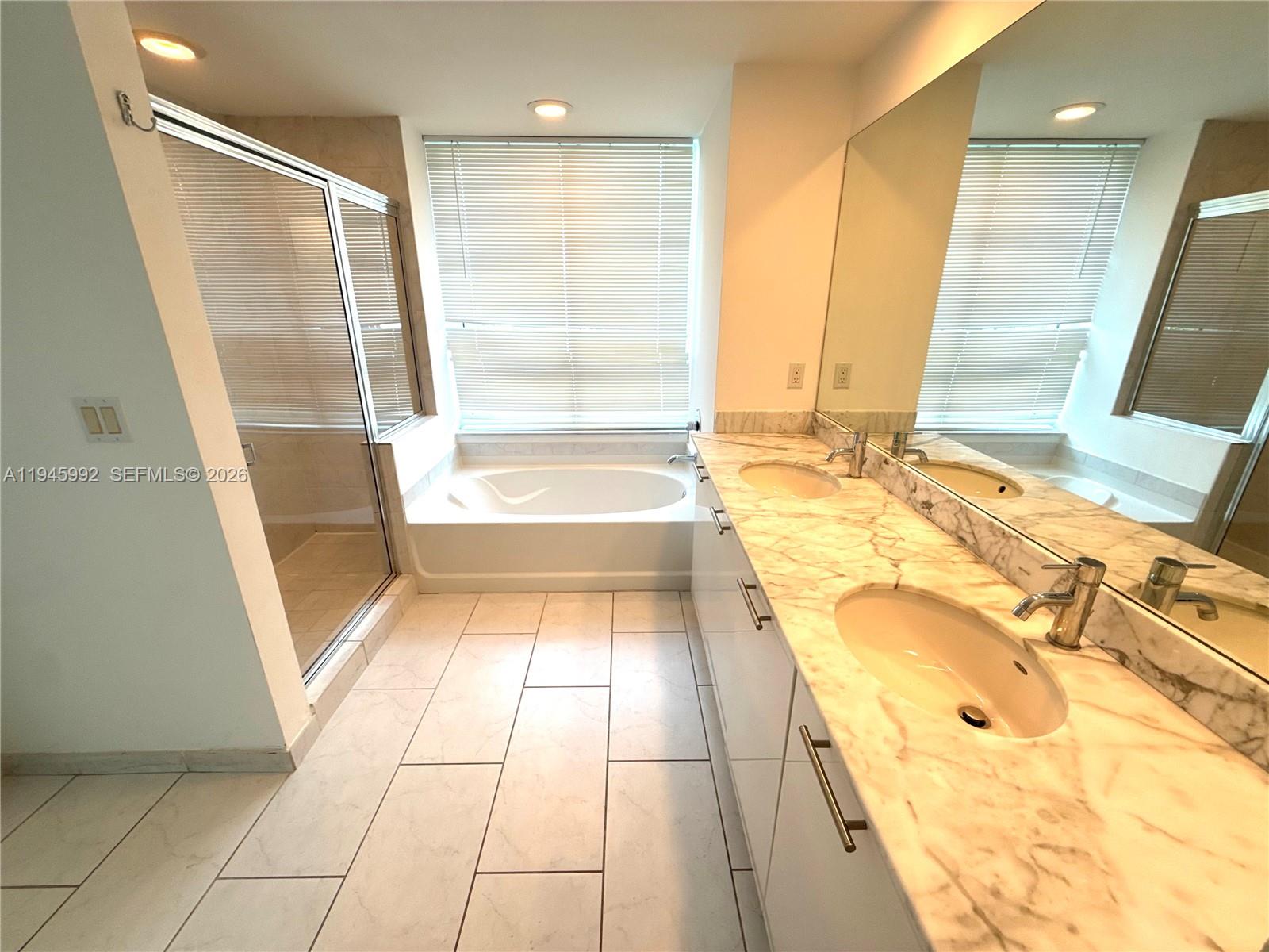 951 Brickell Ave #1511, Miami FL 33131