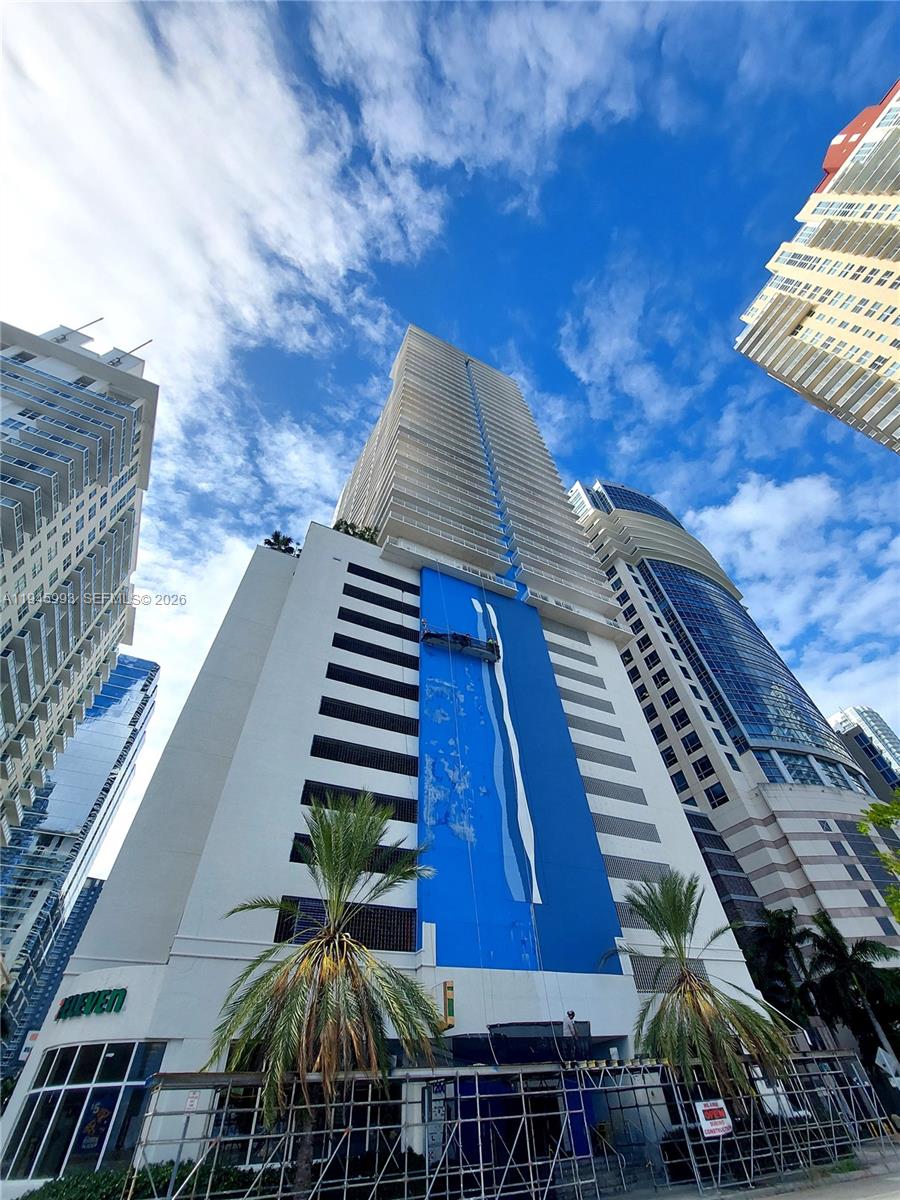 1200 Brickell Bay Dr #3708, Miami FL 33131