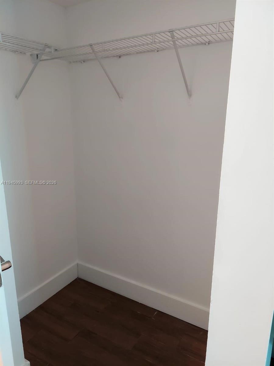 1200 Brickell Bay Dr #3708, Miami FL 33131