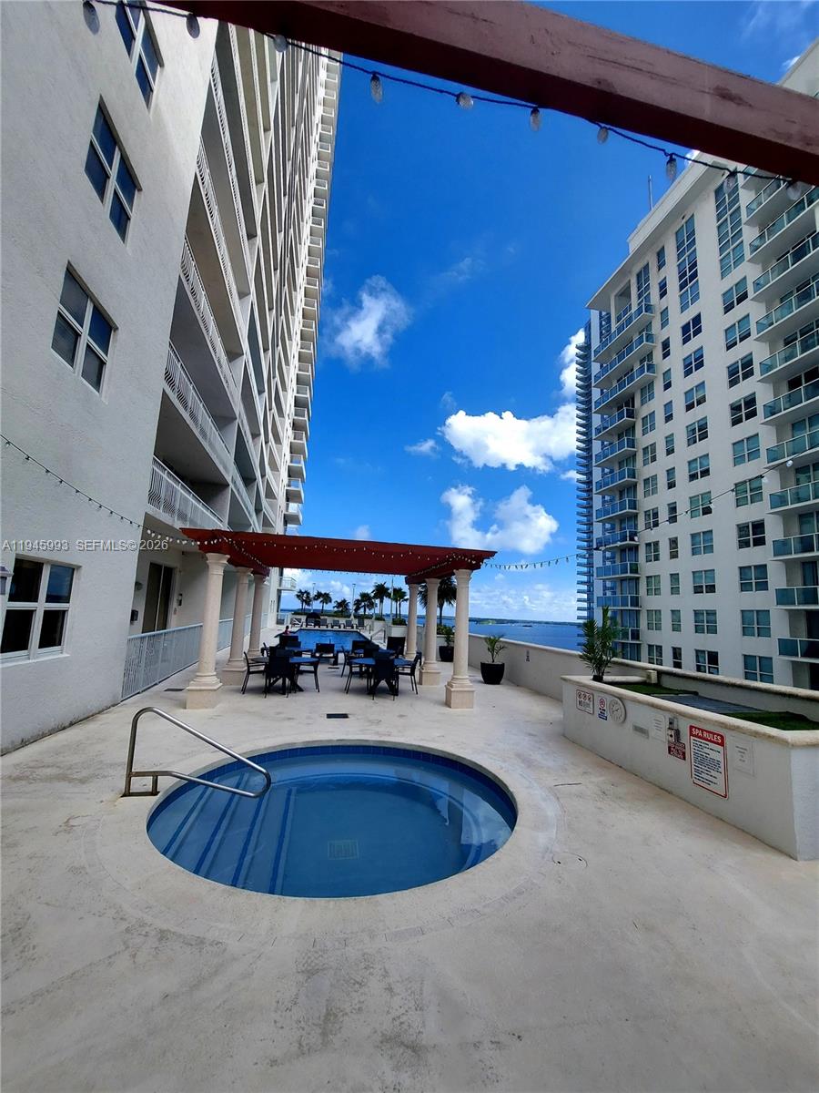 1200 Brickell Bay Dr #3708, Miami FL 33131