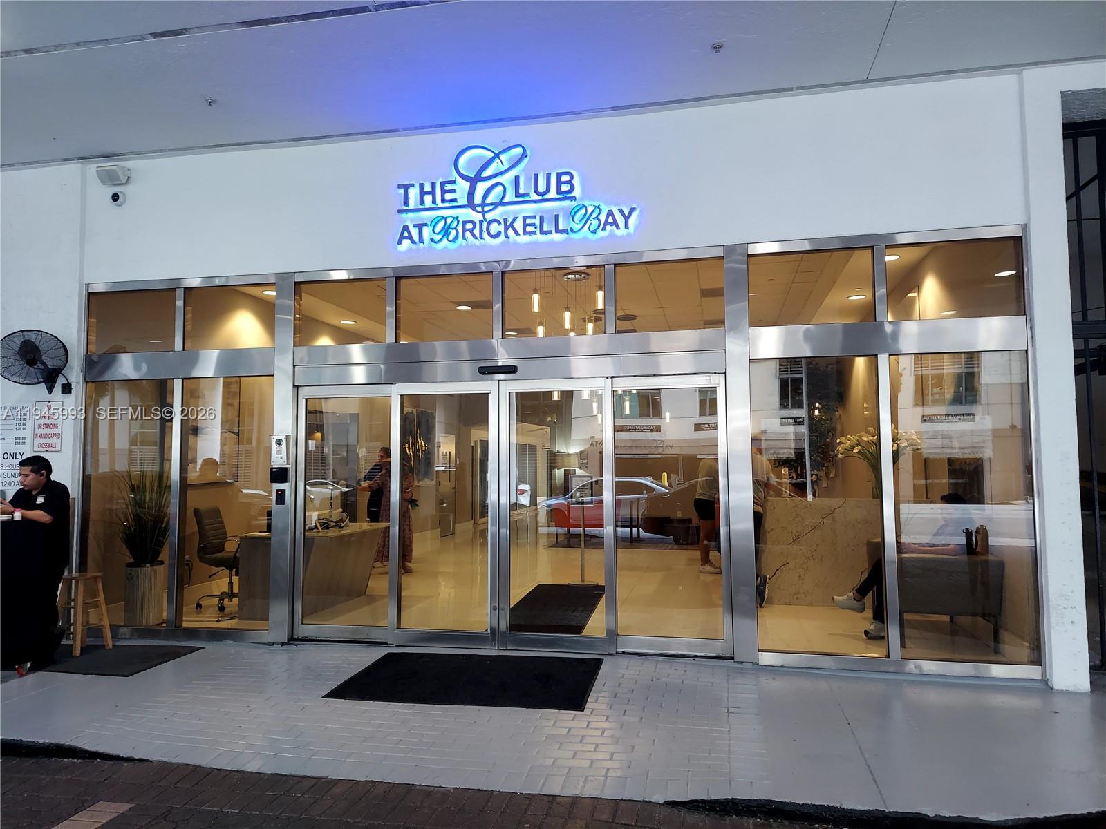 1200 Brickell Bay Dr #3708, Miami FL 33131