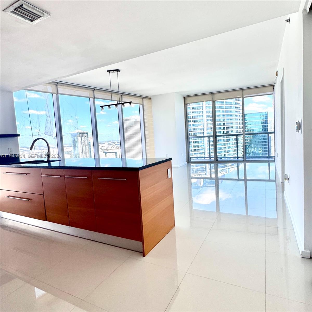 475 Brickell Ave #4415, Miami FL 33131