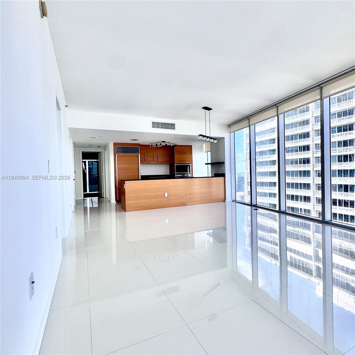 475 Brickell Ave #4415, Miami FL 33131