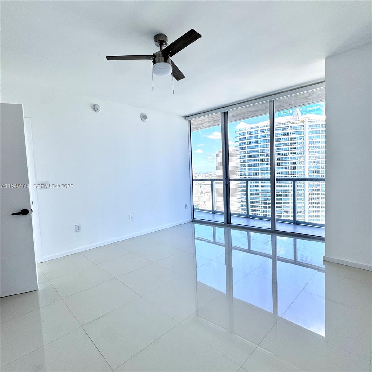 475 Brickell Ave #4415, Miami FL 33131