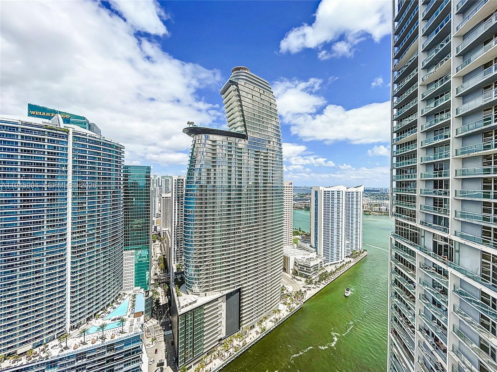 475 Brickell Ave #4415, Miami FL 33131