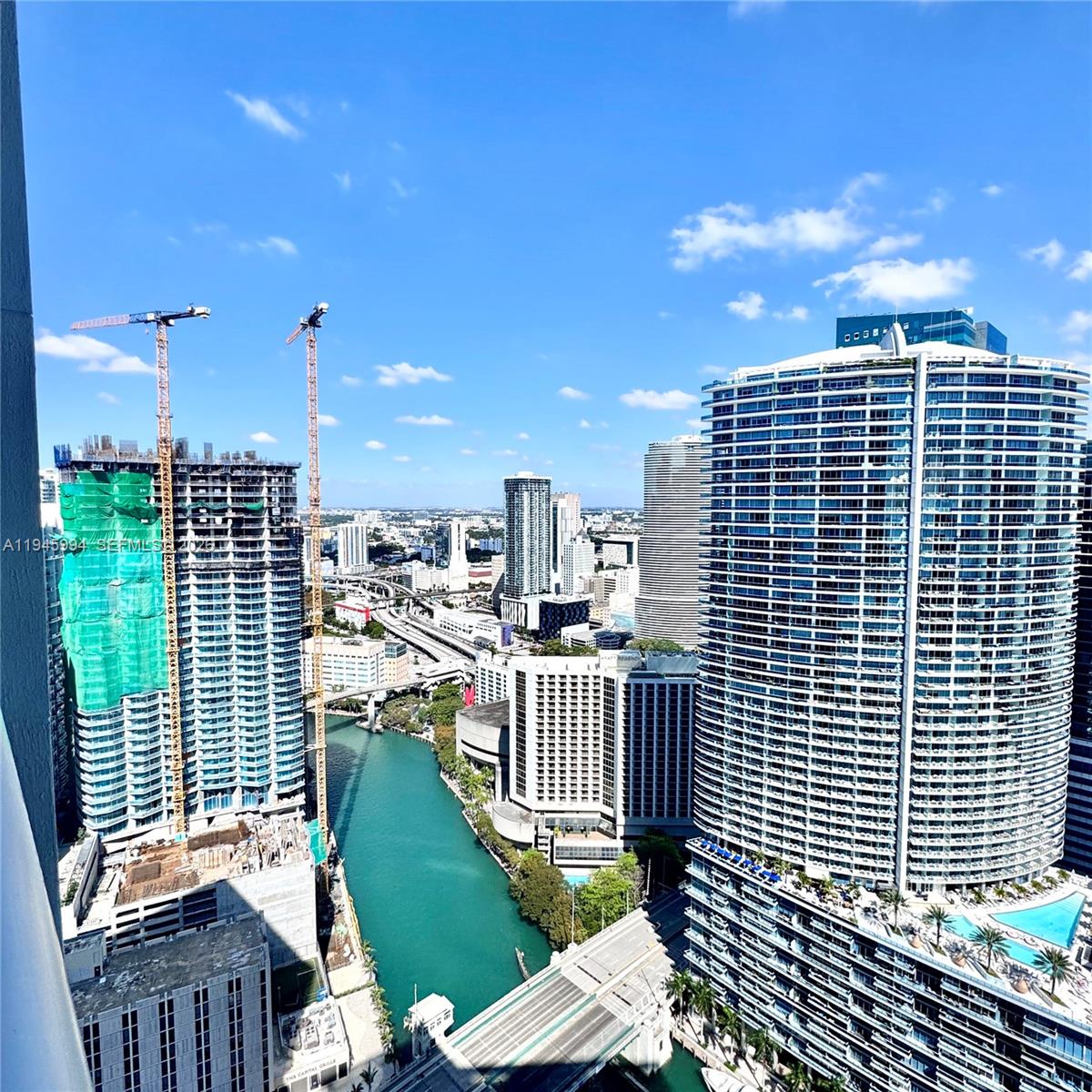 475 Brickell Ave #4415, Miami FL 33131