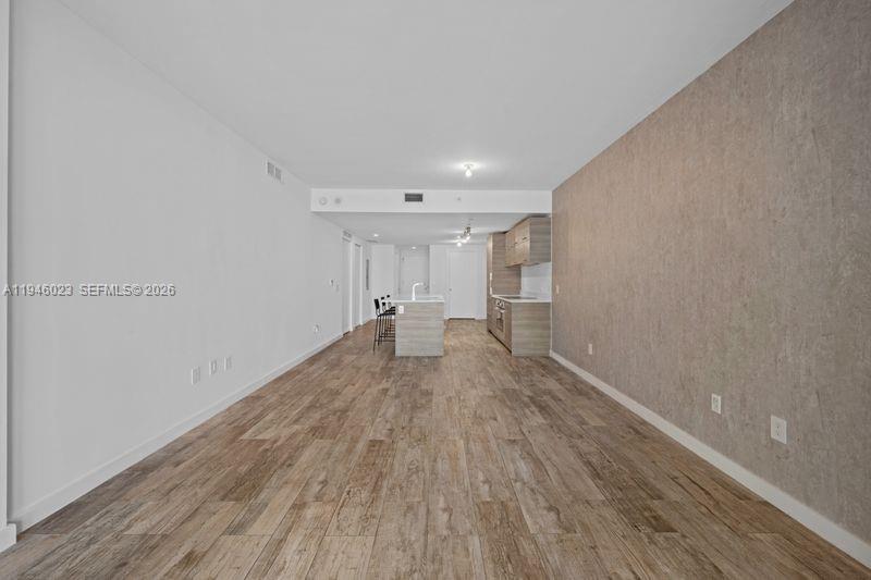 650 NE 32nd St #602, Miami FL 33137