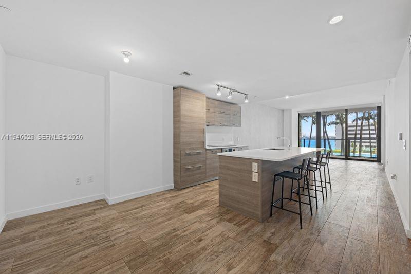 650 NE 32nd St #602, Miami FL 33137