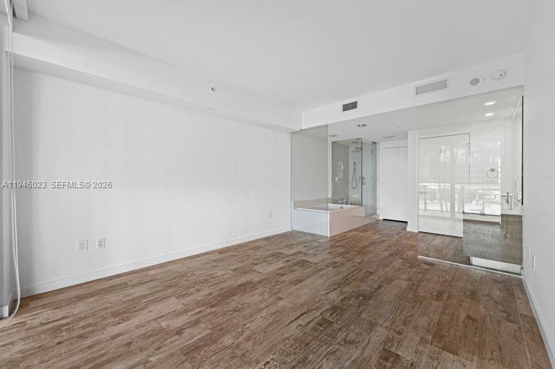 650 NE 32nd St #602, Miami FL 33137
