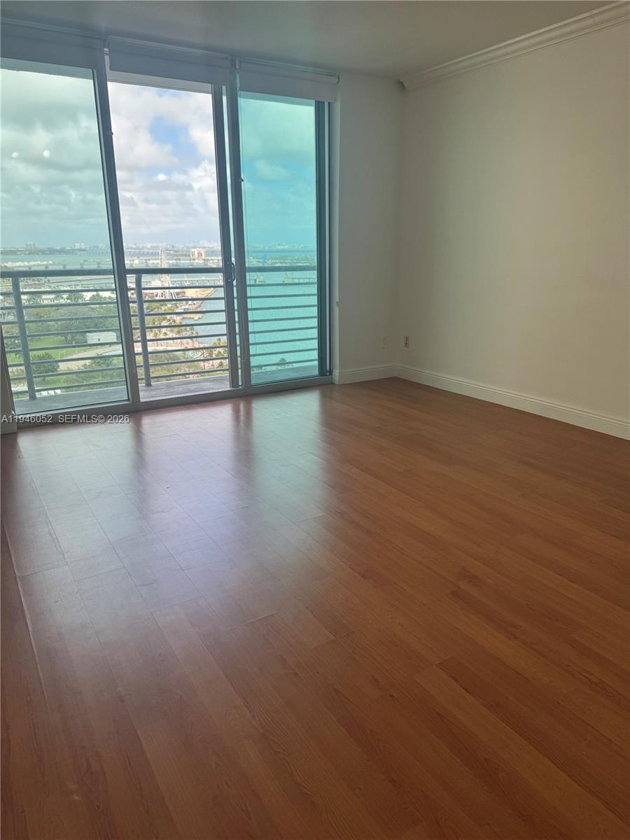 325 S Biscayne Blvd #2120, Miami FL 33131