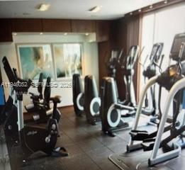 325 S Biscayne Blvd #2120, Miami FL 33131