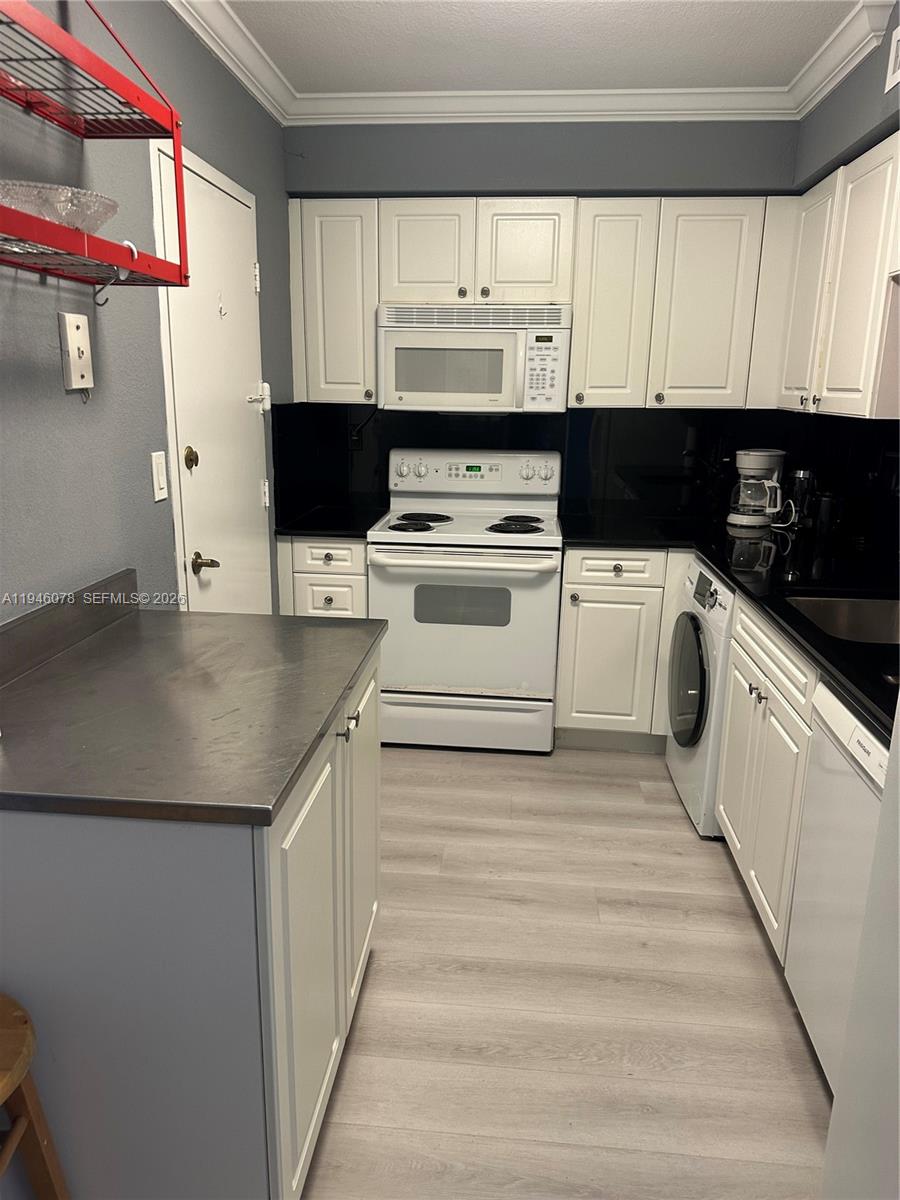 2501 S Ocean Dr #507, Hollywood FL 33019