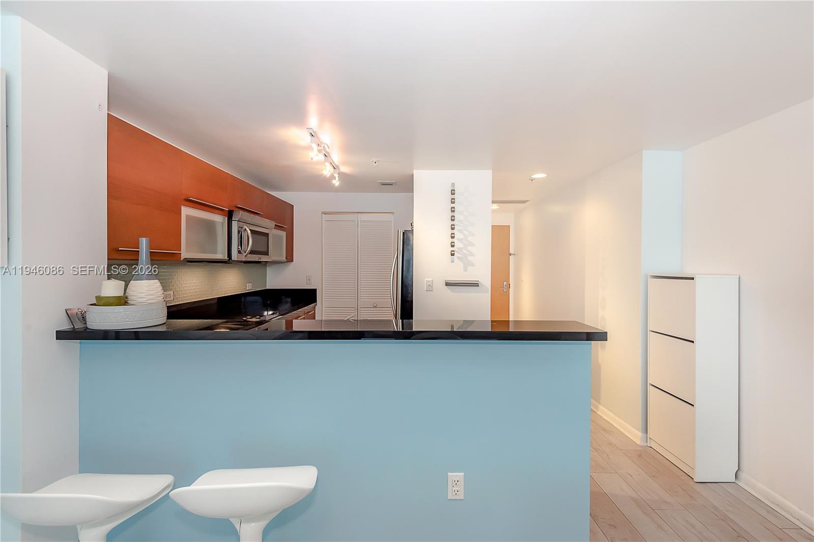 253 NE 2nd St #907, Miami FL 33132