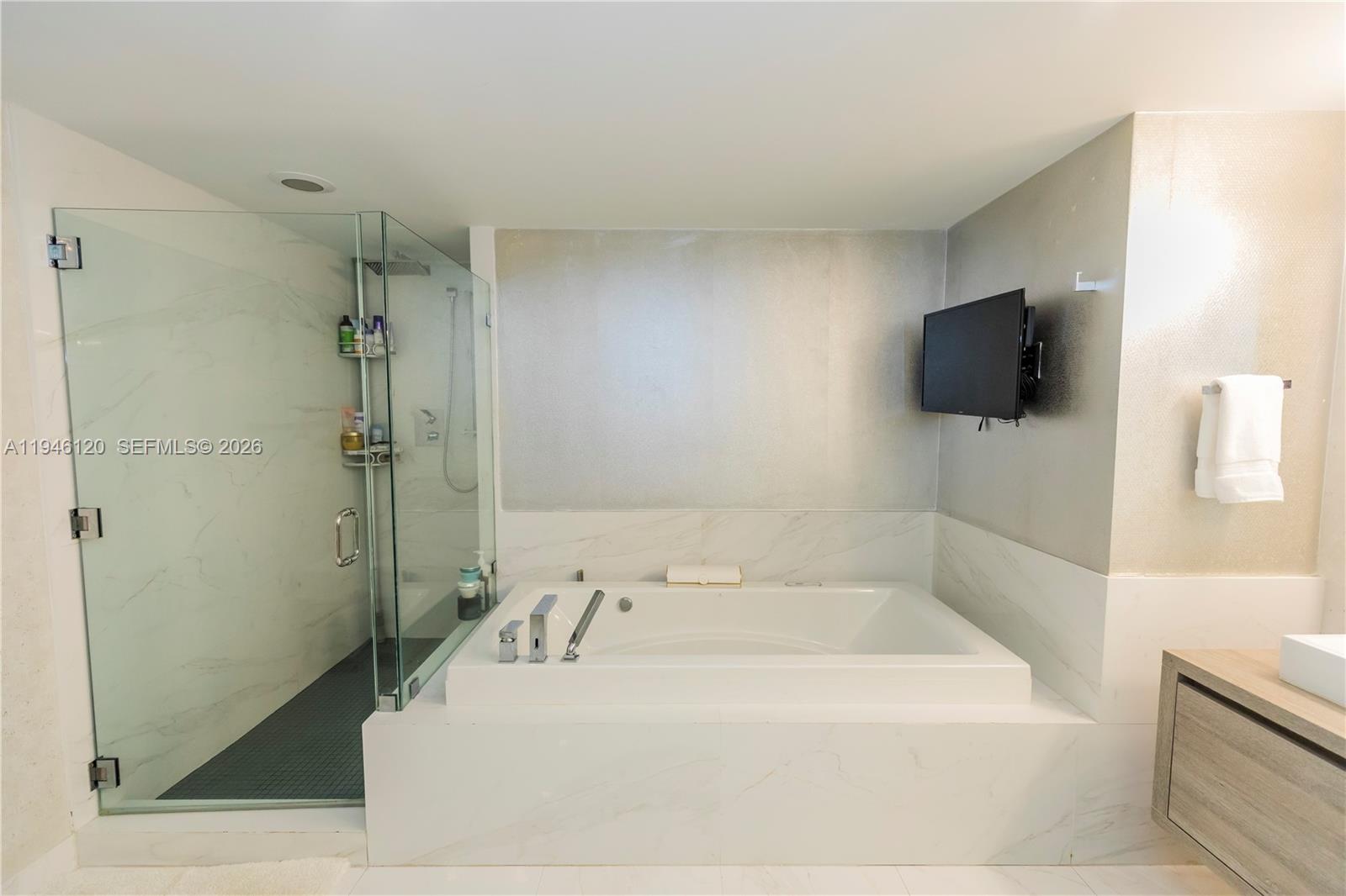 400 Sunny Isles Blvd #1504, Sunny Isles Beach FL 33160