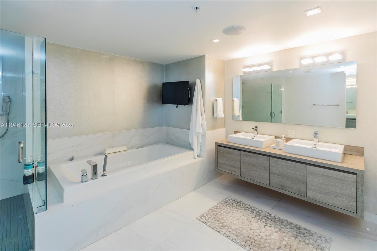 400 Sunny Isles Blvd #1504, Sunny Isles Beach FL 33160