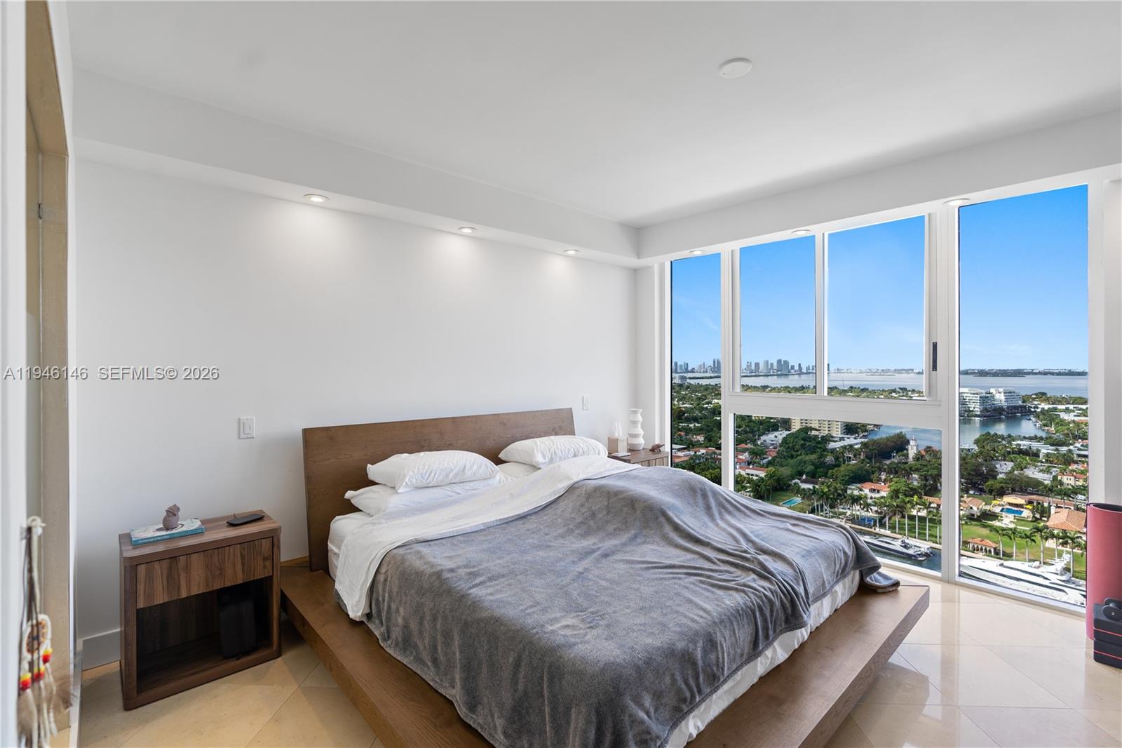 4779 Collins Ave #2607, Miami Beach FL 33140