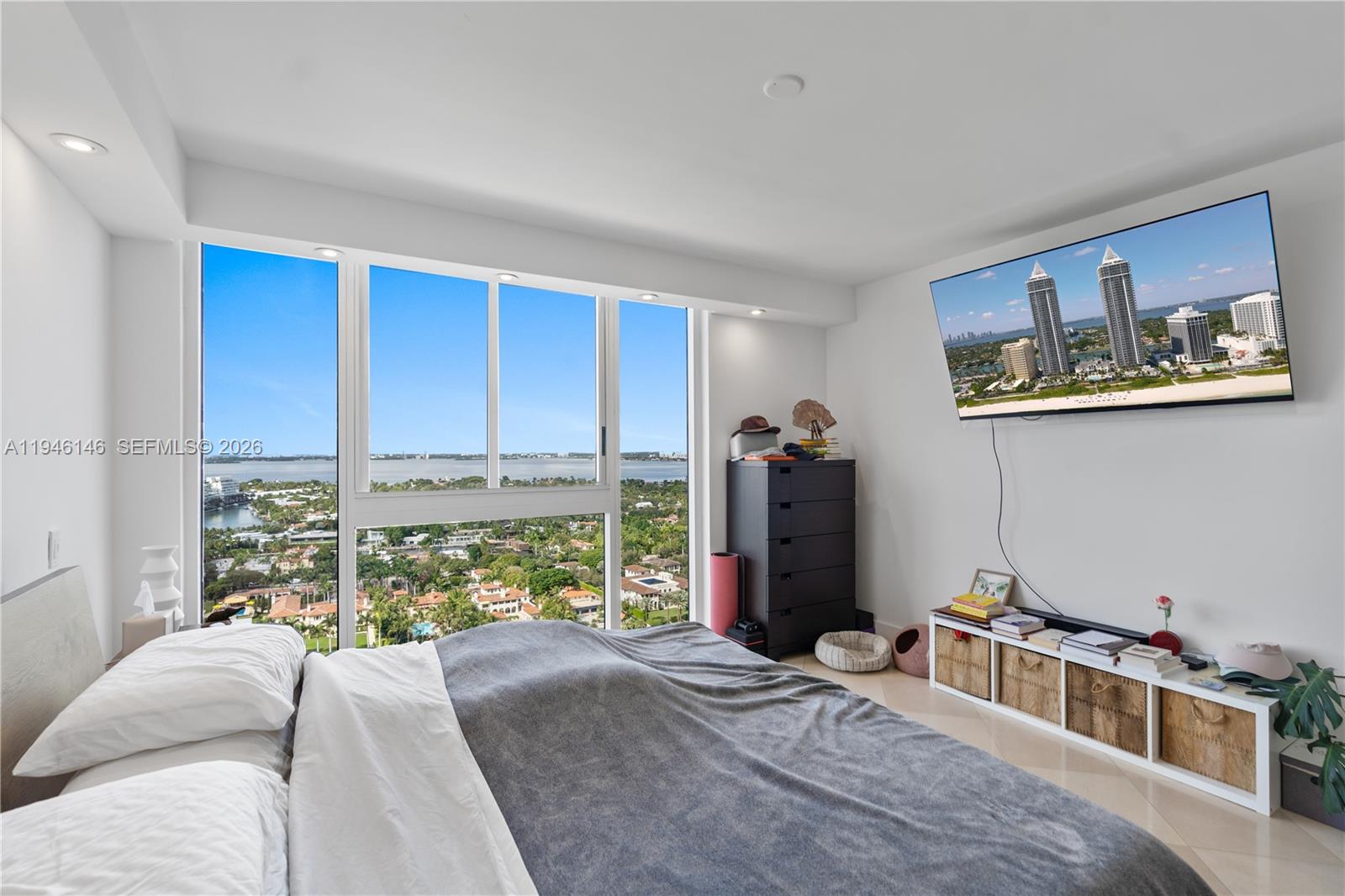 4779 Collins Ave #2607, Miami Beach FL 33140