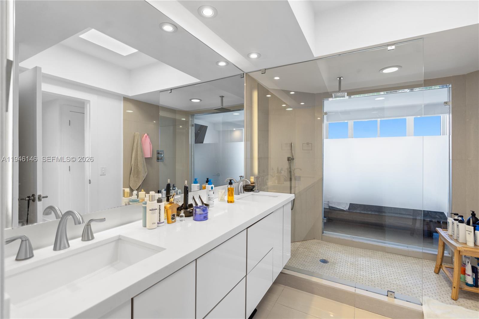 4779 Collins Ave #2607, Miami Beach FL 33140