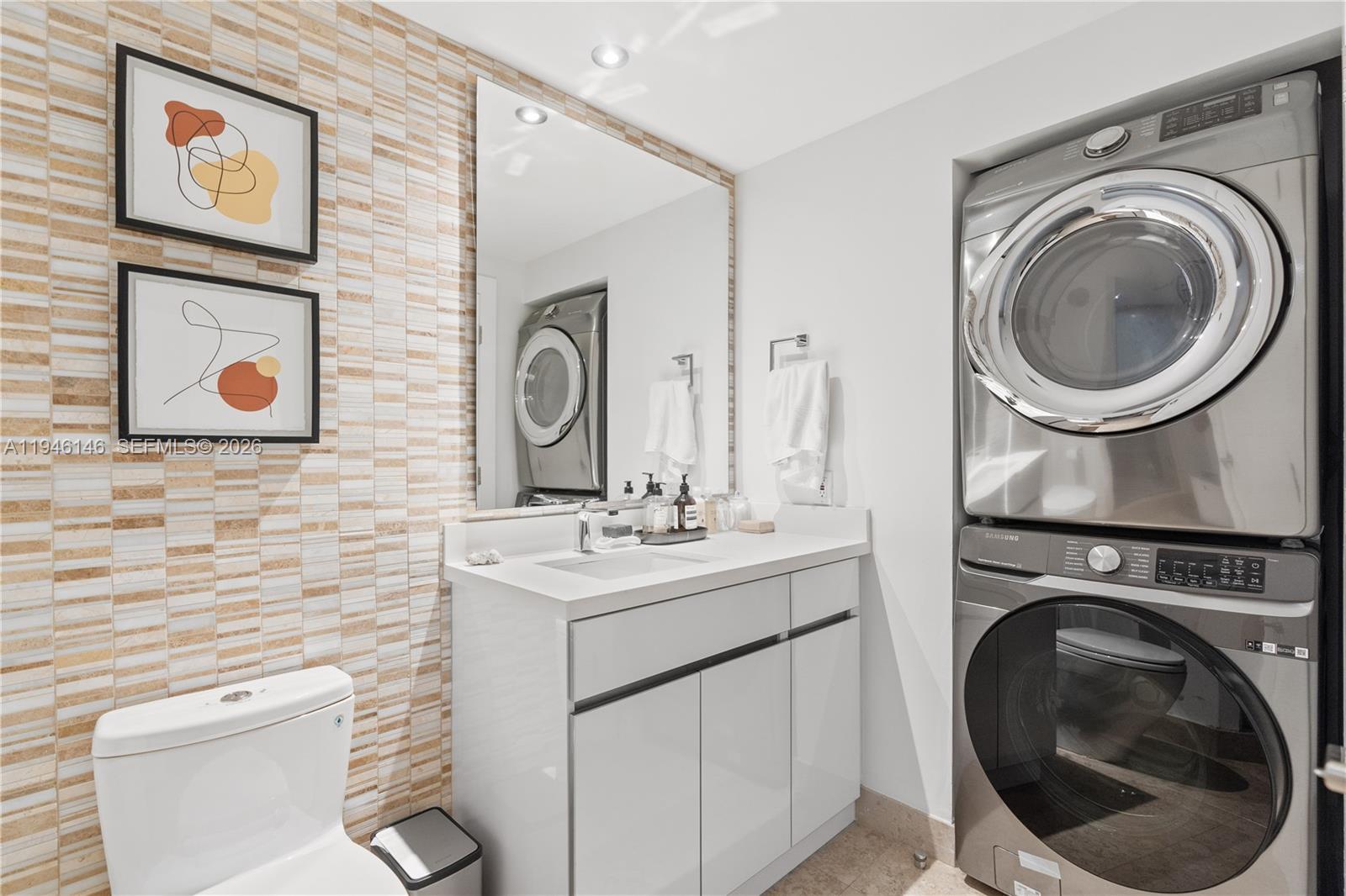 4779 Collins Ave #2607, Miami Beach FL 33140