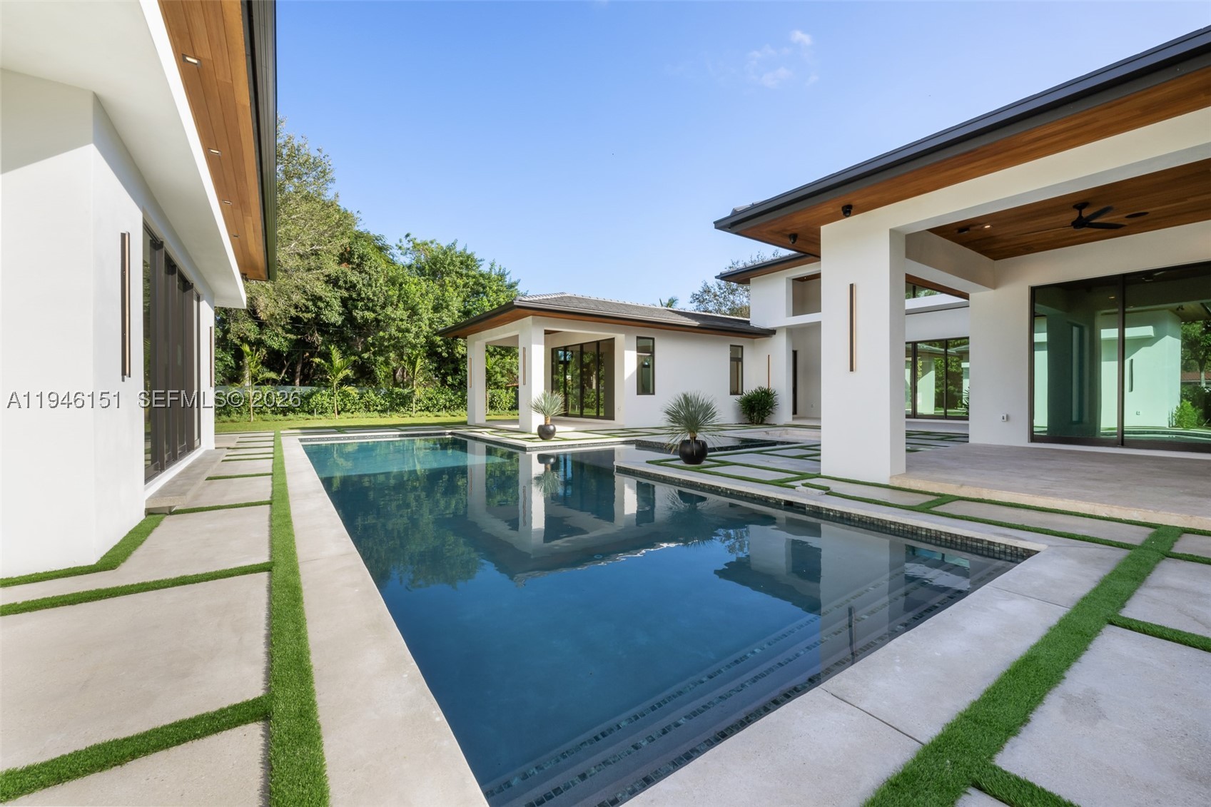 7725 SW 114th St, Pinecrest FL 33156