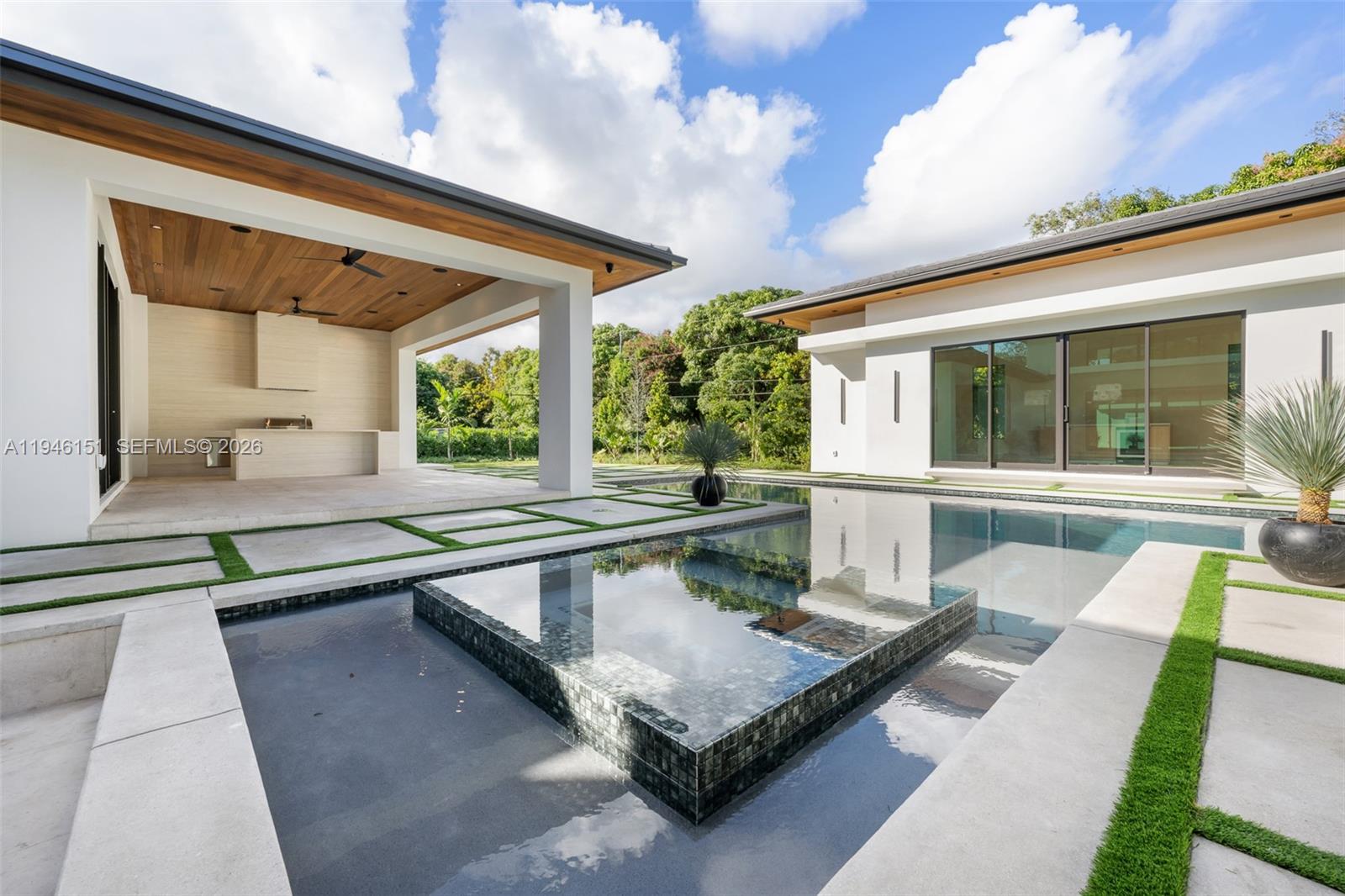 7725 SW 114th St, Pinecrest FL 33156
