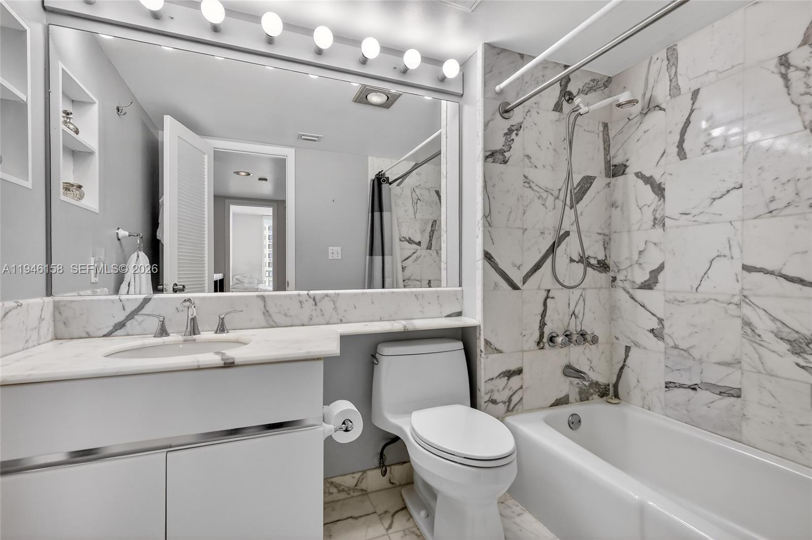 400 S Pointe Dr #1608, Miami Beach FL 33139