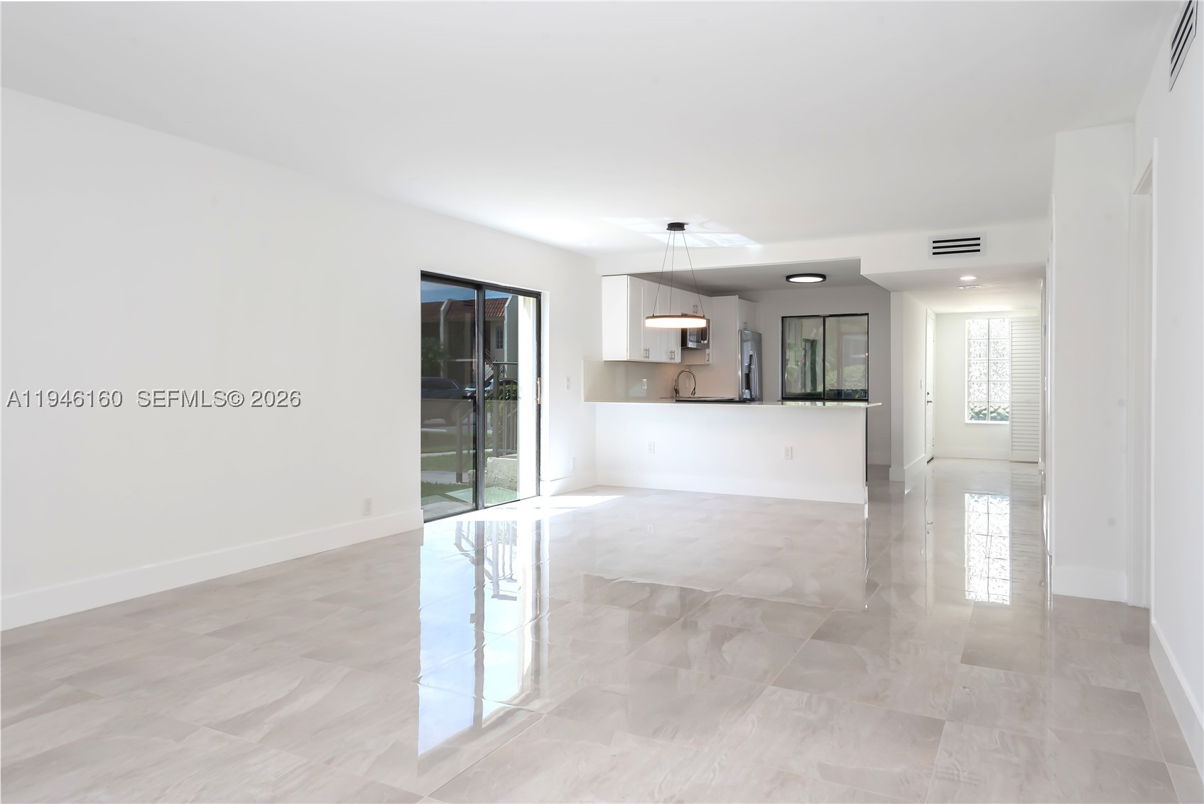 16461 Blatt Blvd #104, Weston FL 33326