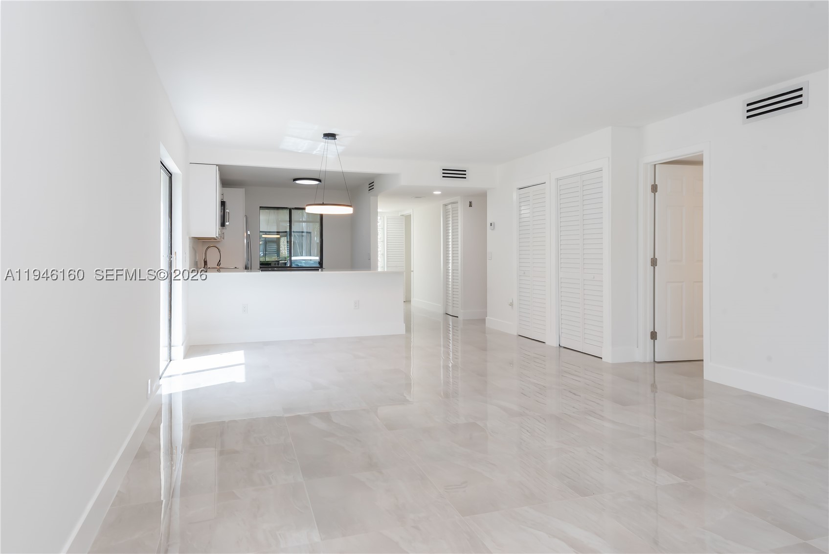 16461 Blatt Blvd #104, Weston FL 33326