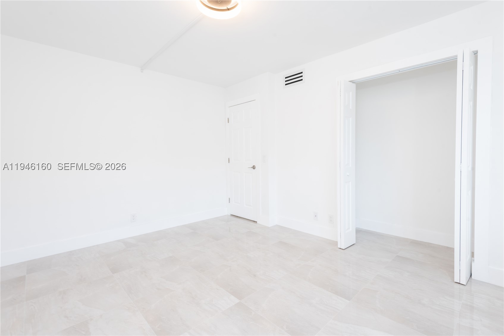16461 Blatt Blvd #104, Weston FL 33326