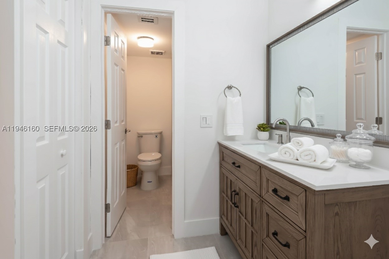 16461 Blatt Blvd #104, Weston FL 33326