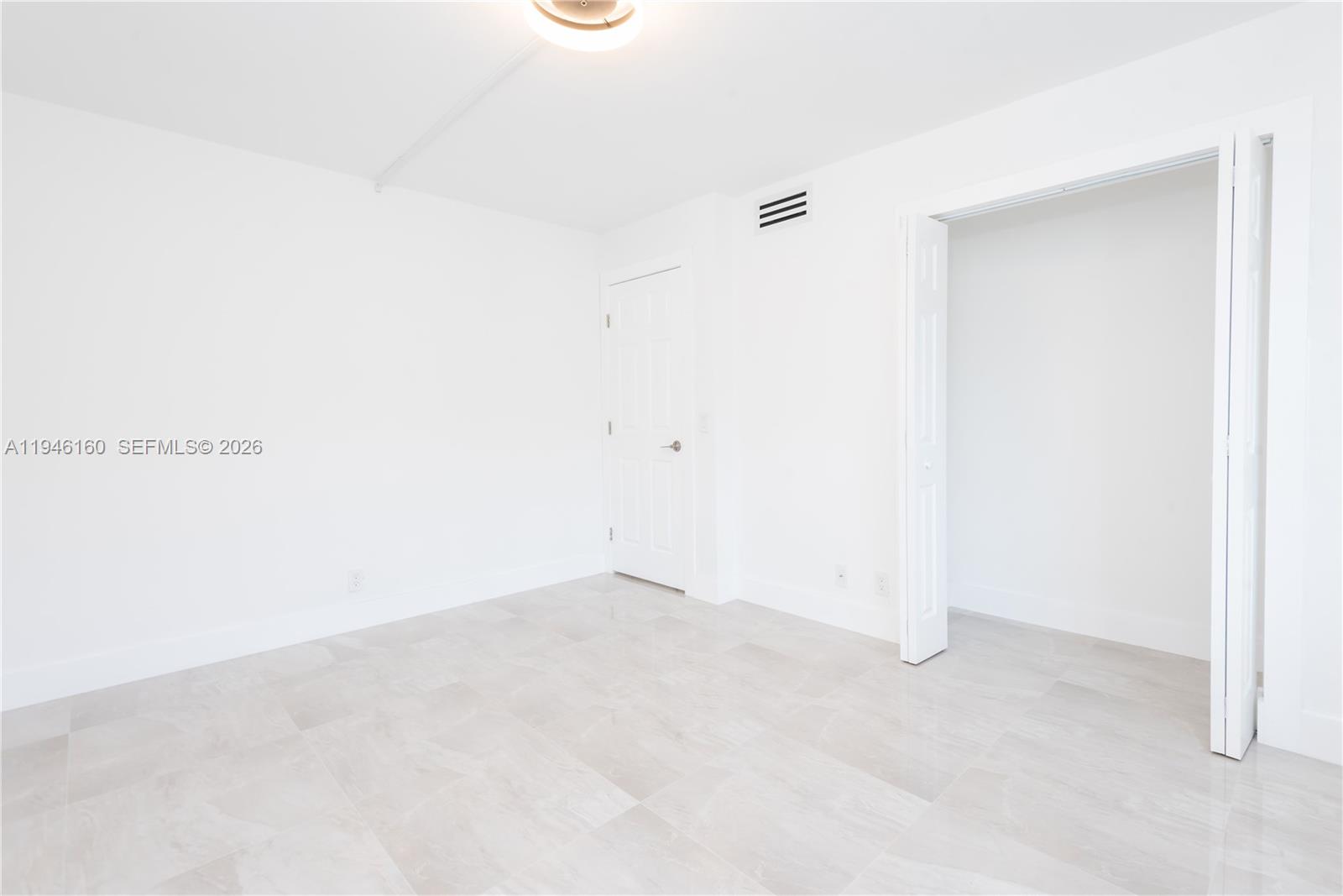 16461 Blatt Blvd #104, Weston FL 33326