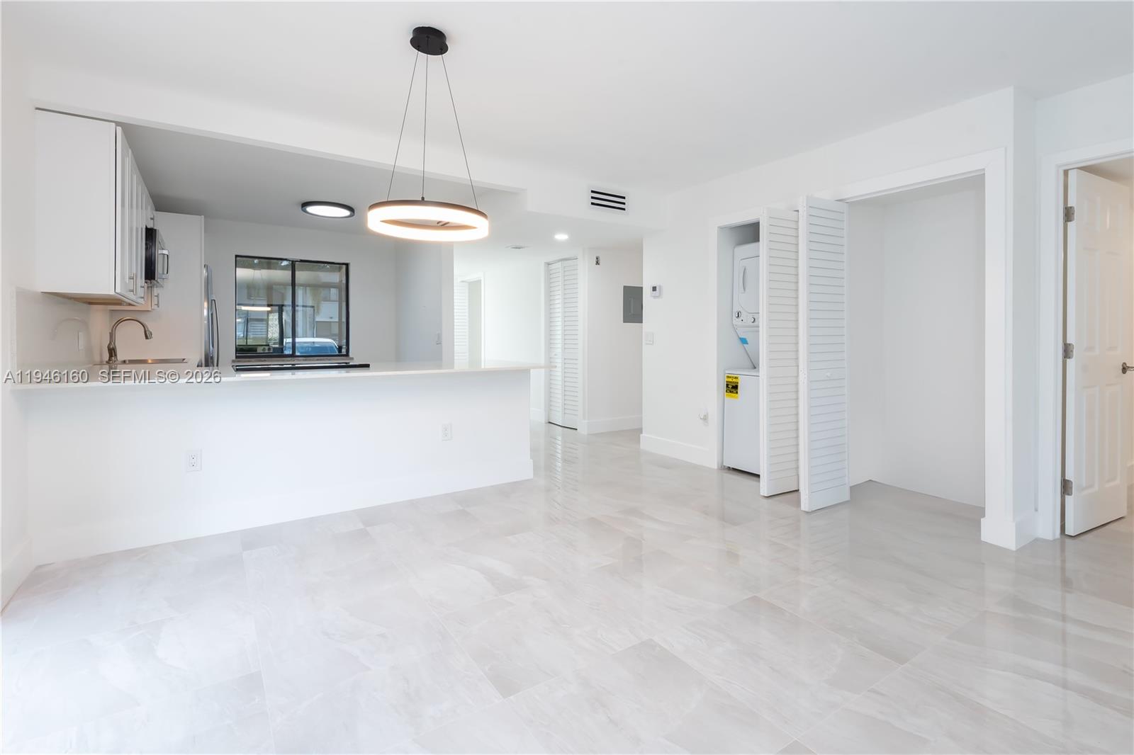 16461 Blatt Blvd #104, Weston FL 33326