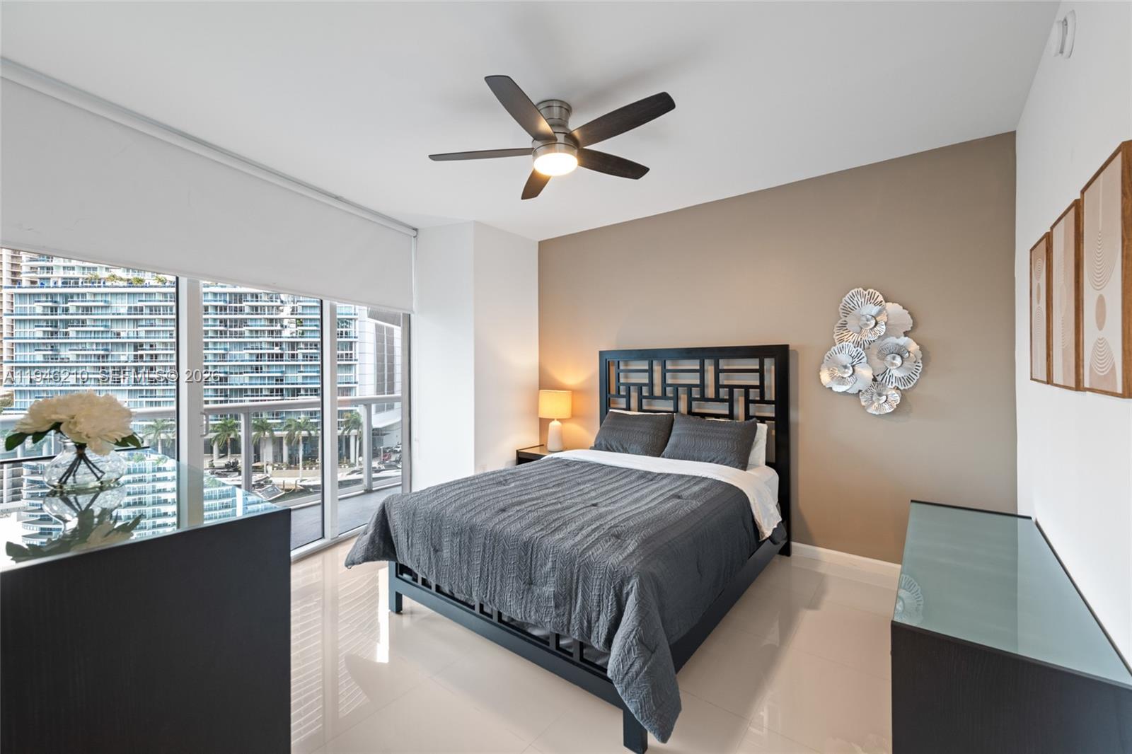 465 Brickell Ave #904, Miami FL 33131