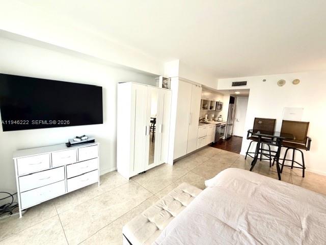 50 Biscayne Blvd #705, Miami FL 33132