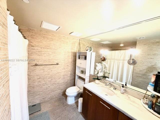 50 Biscayne Blvd #705, Miami FL 33132