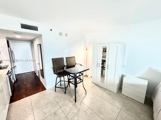 50 Biscayne Blvd #705, Miami FL 33132