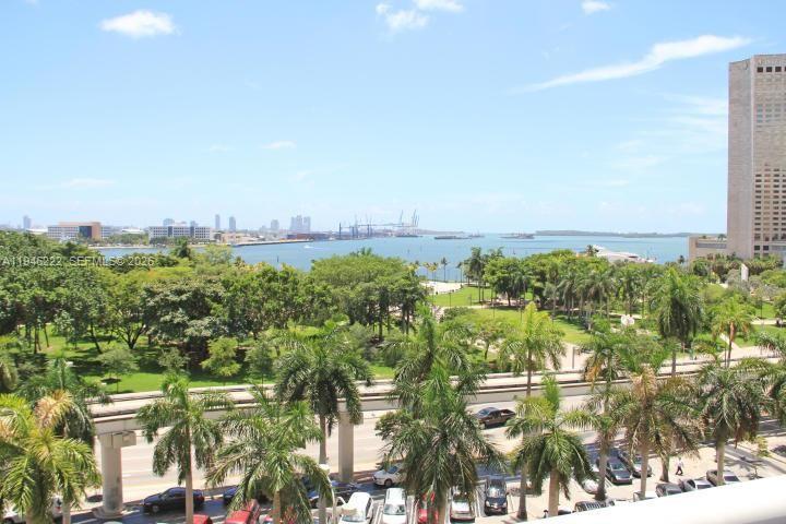 50 Biscayne Blvd #705, Miami FL 33132
