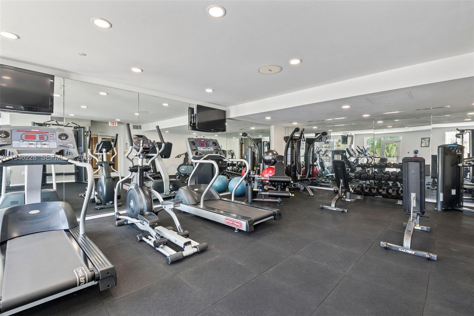 10 Aragon Ave #1110, Coral Gables FL 33134